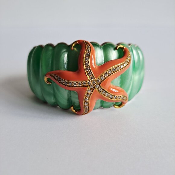 New Angelique De Paris gold plated starfish green bangle bracelet. - Picture 16 of 17